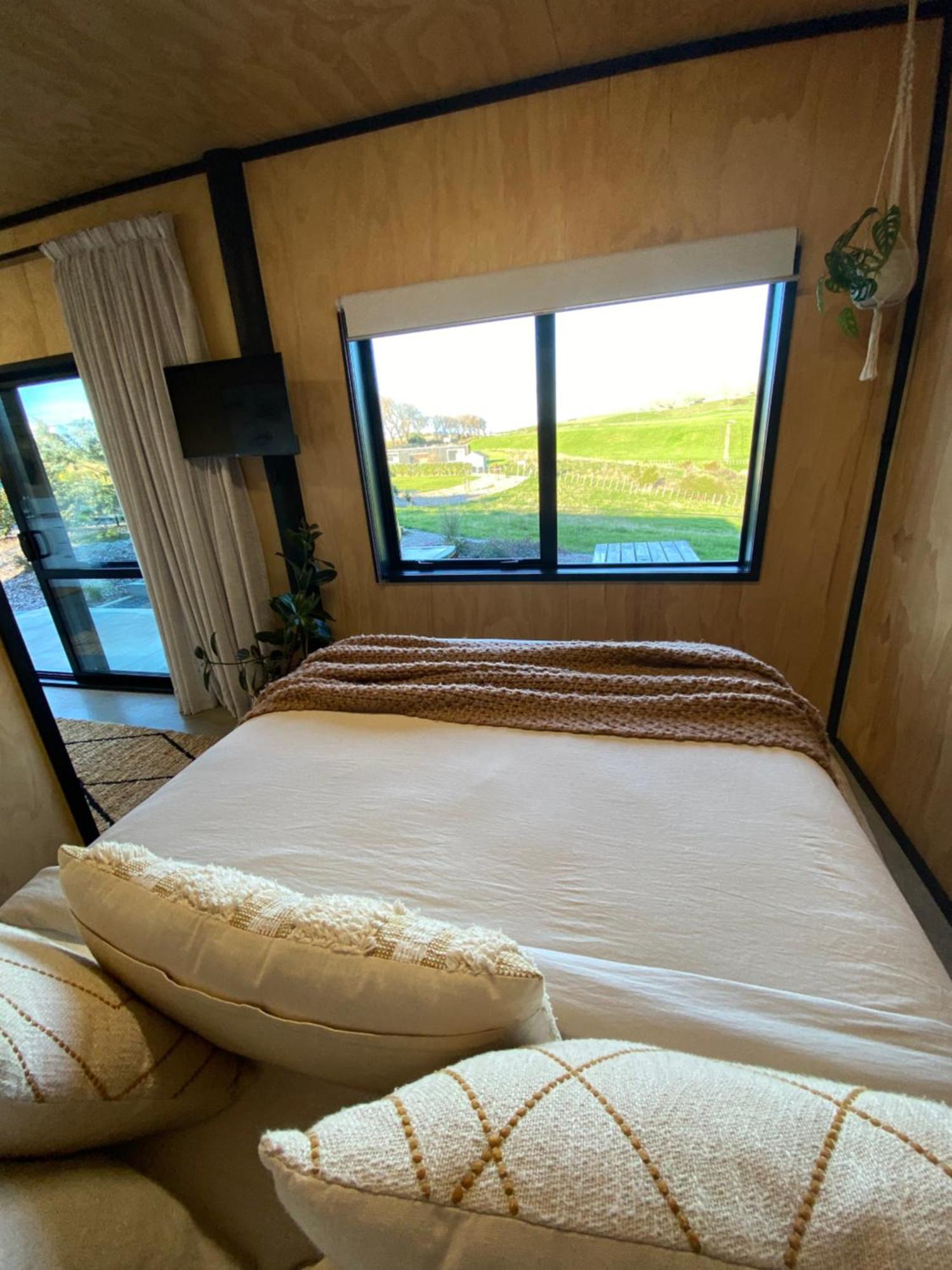 Soul Shack, With Outdoor Bath Villa Raglan Exteriör bild